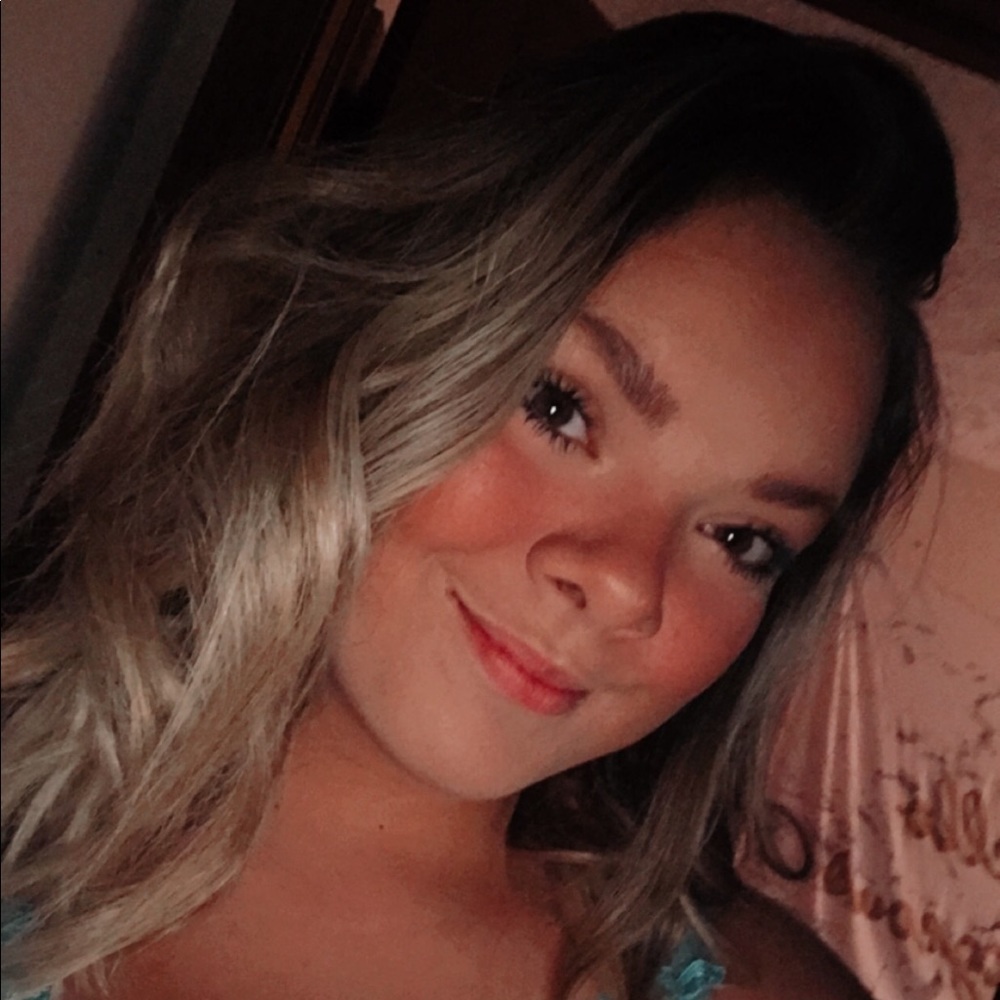 Meet your Posher, Aimee